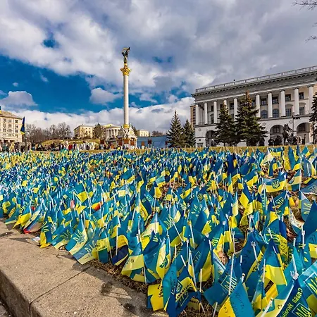 2К Квартира Із Видом На Хрещатик Kyiv Exterior photo