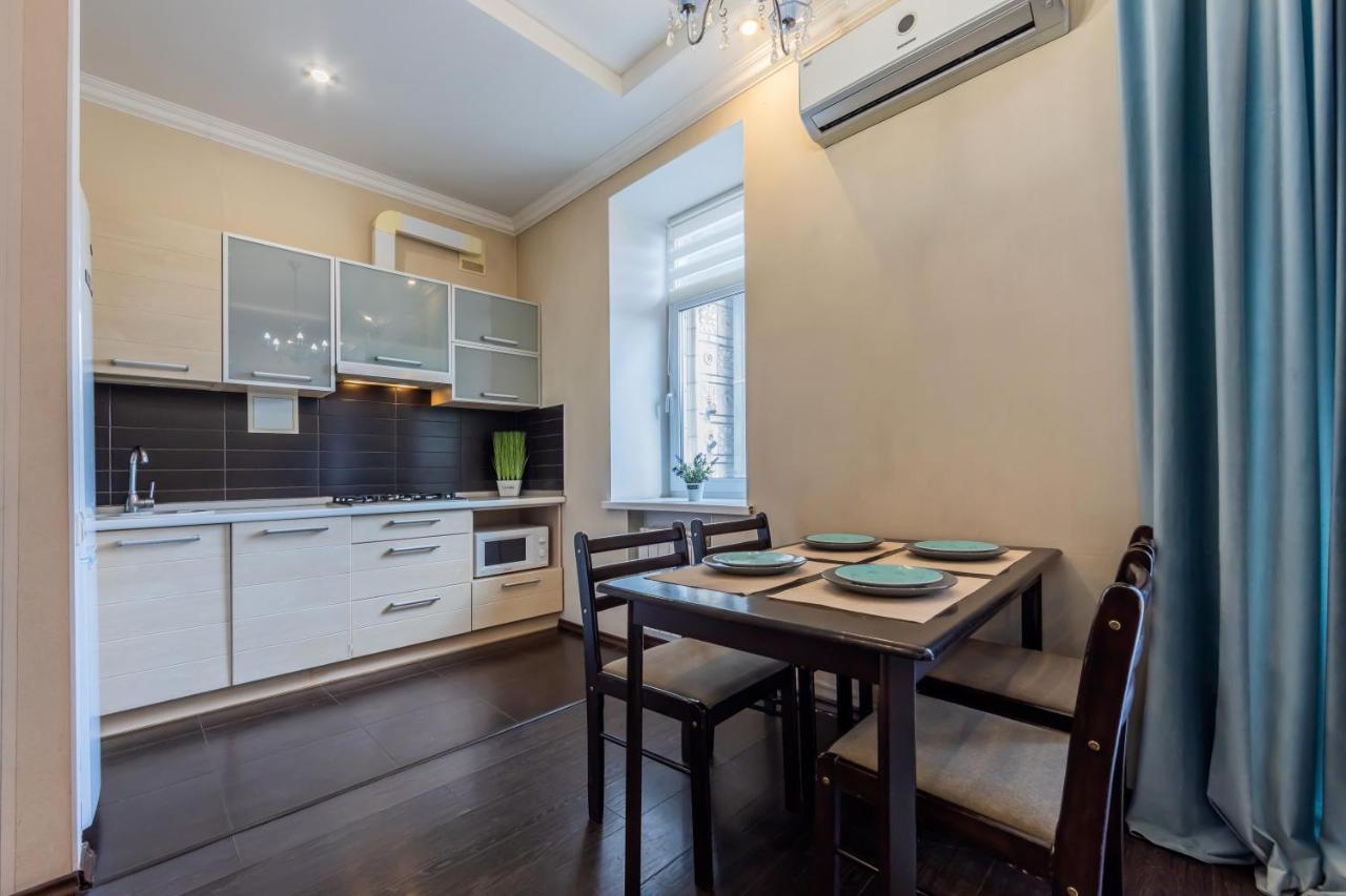 2к із видом на хрещатик Apartment *